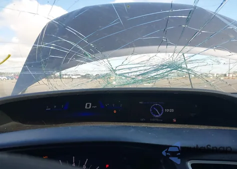 2015 Honda Civic Lx z USA, uszkodzony, nr VIN 19XFB2F51FE011074